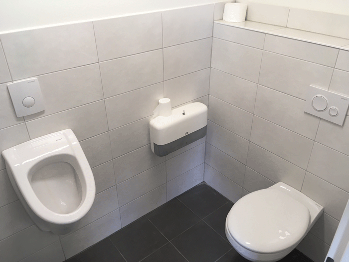 Innenansicht des Golplatz-WCs von VIGOUR 