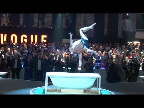 VIGOUR vogue Premiere: Water in Style in der Arena Berlin